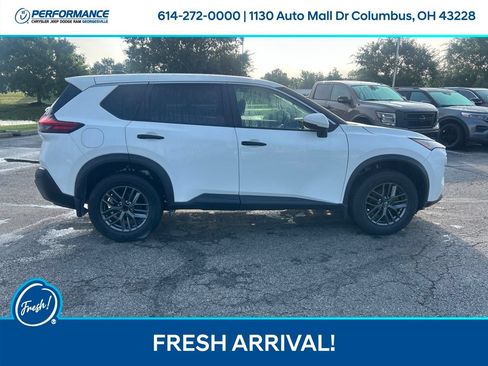 Used 2022 Nissan Rogue S FWD image 3