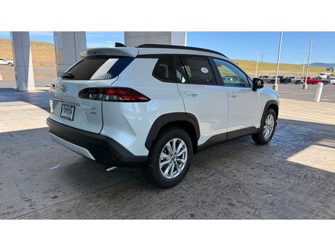 New 2026 Toyota Corolla Cross LE image 9