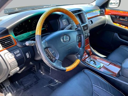 Used 2004 Lexus LS 430 RWD image 17