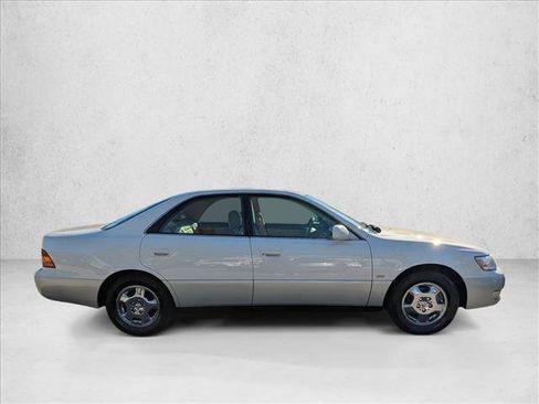 Used 1999 Lexus ES 330 image 4