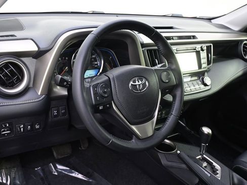 Used 2015 Toyota RAV4 Limited w/ Technology Package AWD/4WD image 11