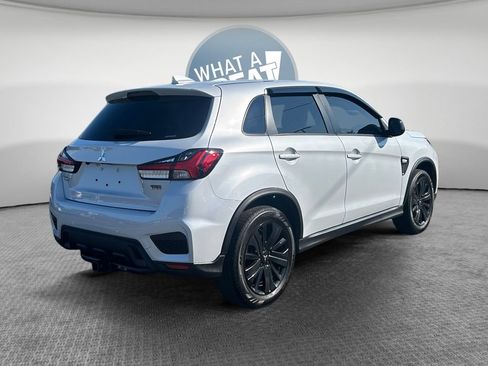 Used 2025 Mitsubishi Outlander Sport LE AWD/4WD image 3