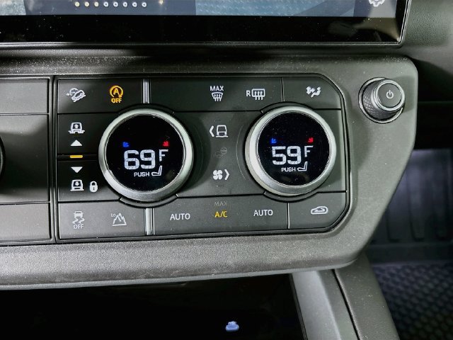 New 2026 Land Rover Defender 110 X-Dynamic SE AWD/4WD image 17