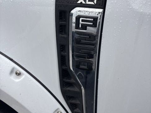 Used 2024 Ford F250 XLT w/ FX4 Off-Road Package image 9