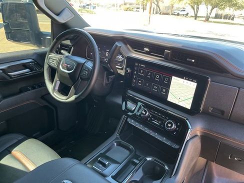 Used 2025 GMC Sierra 2500 AT4 w/ AT4 Premium Plus Package AWD/4WD image 31