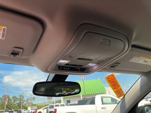 Used 2017 GMC Acadia SLT image 19