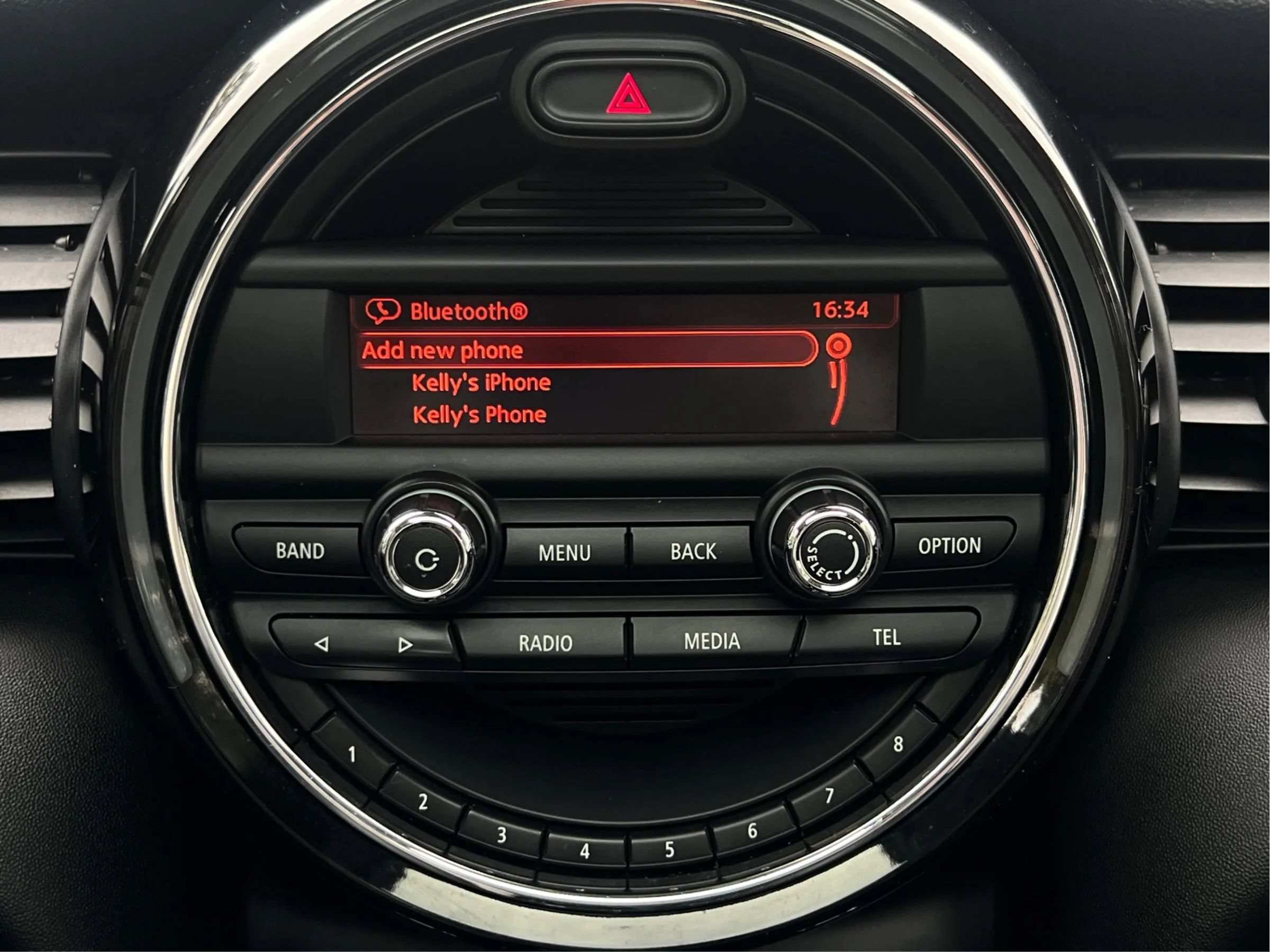 Used 2015 MINI Cooper 4-Door Hardtop FWD image 28