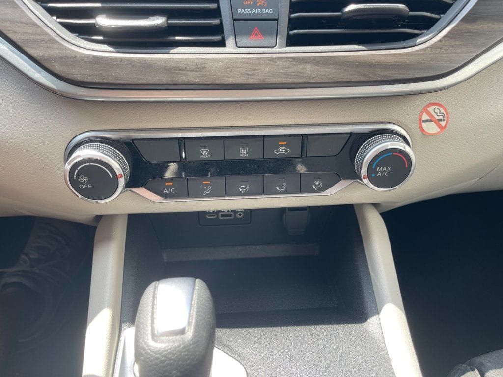 Used 2025 Nissan Altima 2.5 SV FWD image 18