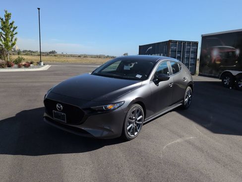 Used 2024 MAZDA MAZDA3 s FWD image 3