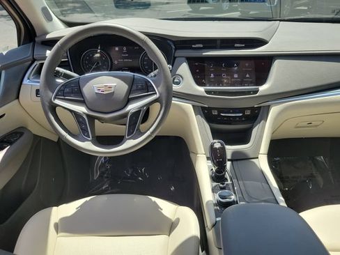 Certified 2024 Cadillac XT5 Premium Luxury w/ Technology Package FWD image 19