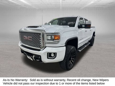 Used 2017 GMC Sierra 2500 Denali w/ Duramax Plus Package AWD/4WD image 7