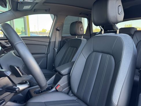 Used 2023 Audi Q4 e-tron Prestige w/ Black Optic Package image 37