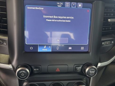 Used 2022 RAM 1500 Big Horn AWD/4WD image 15