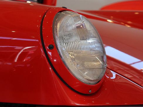 Used 1988 Porsche 911 Carrera RWD image 16