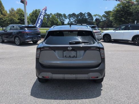 Certified 2026 Nissan Kicks SV FWD image 5