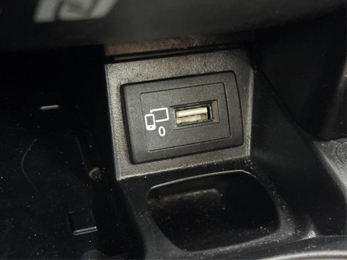 Used 2018 Mercedes-Benz E 300 image 44