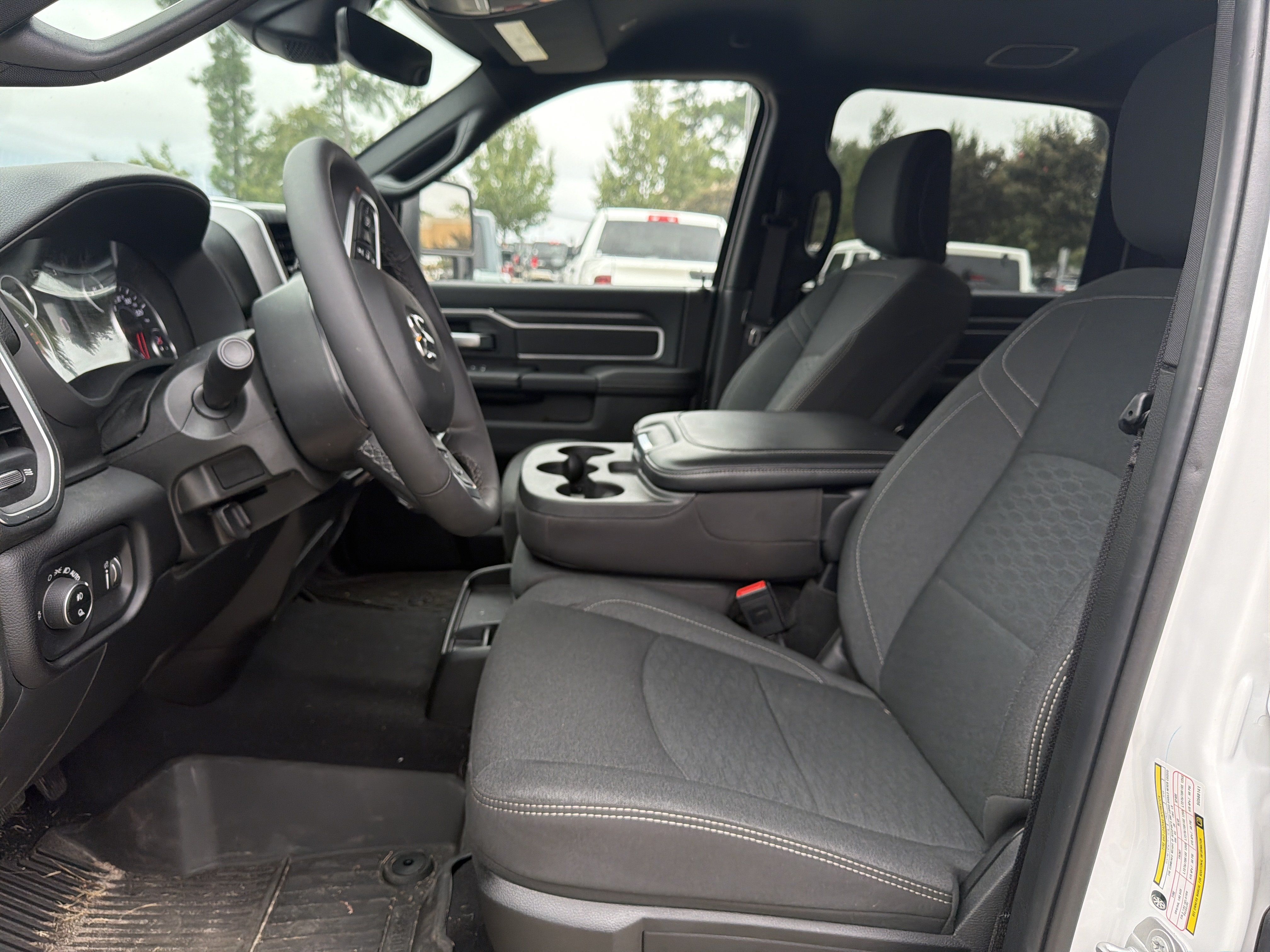 Used 2025 RAM 2500 Big Horn AWD/4WD image 15