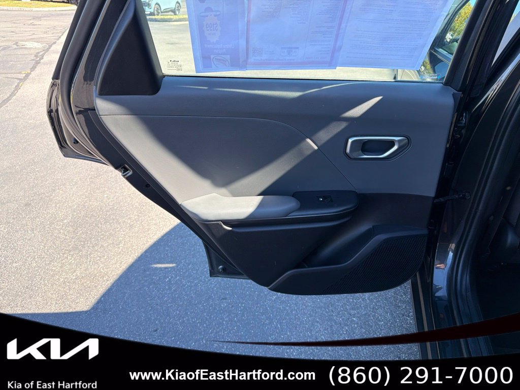 Used 2025 Kia K4 FWD image 16