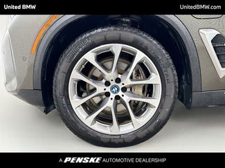 Used 2024 BMW X5 xDrive50e w/ Parking Assistance Package video 2