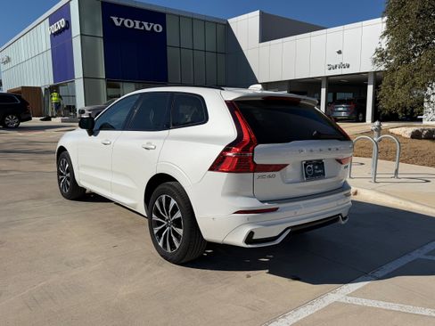 Certified 2023 Volvo XC60 B5 Plus w/ Protection Package Premier image 4