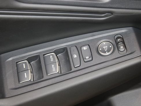 New 2025 Honda Accord SE image 17