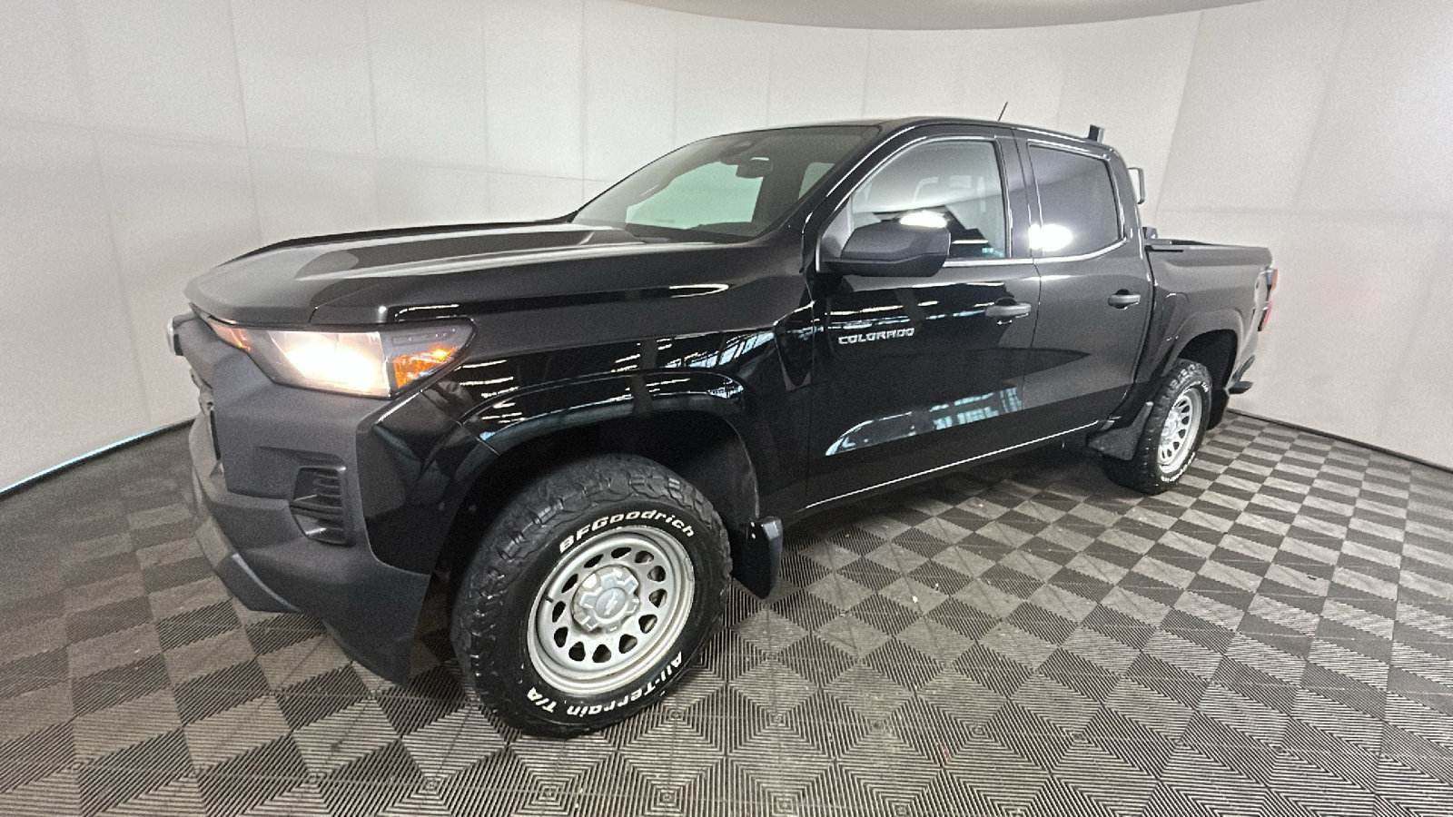 Used 2023 Chevrolet Colorado W/T w/ LPO, Pro Essentials Package AWD/4WD image 7