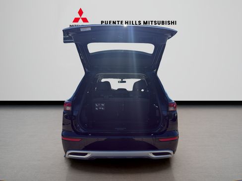 Used 2023 Mitsubishi Outlander 4WD Plug-In Hybrid image 31