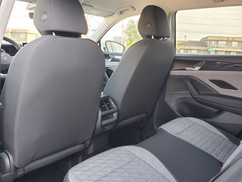 New 2026 Volkswagen Tiguan S FWD image 9