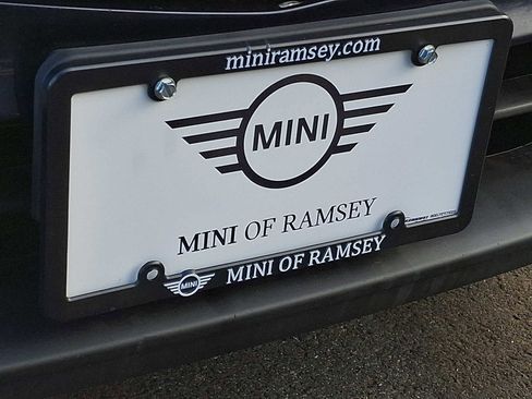 Used 2023 Nissan Versa S image 28