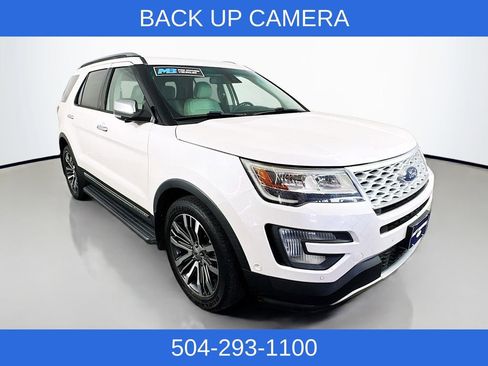 Used 2017 Ford Explorer Platinum image 3
