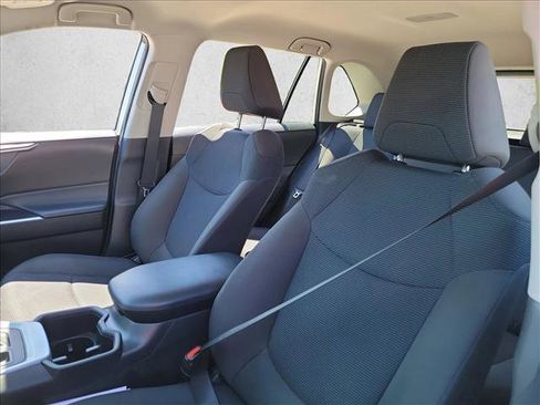 Used 2024 Toyota RAV4 LE image 10