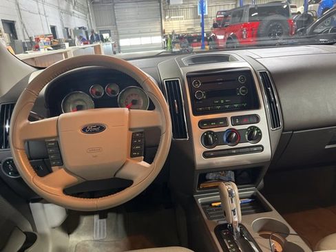 Used 2010 Ford Edge SEL image 9