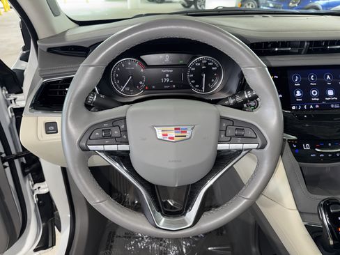Used 2023 Cadillac XT6 Premium Luxury AWD/4WD image 22