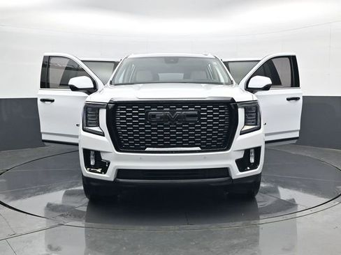 Used 2023 GMC Yukon XL Denali w/ Denali Reserve Package image 32