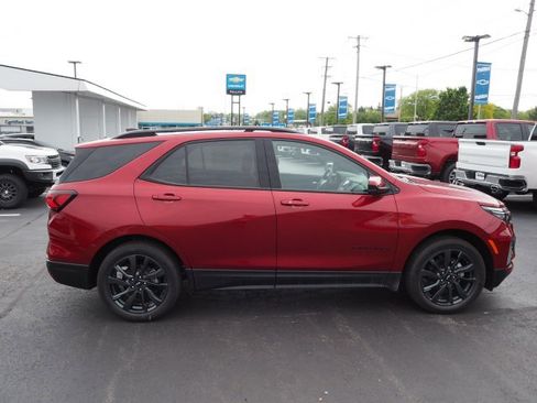 New 2022 Chevrolet Equinox RS w/ LPO, Floor Liner Package image 6