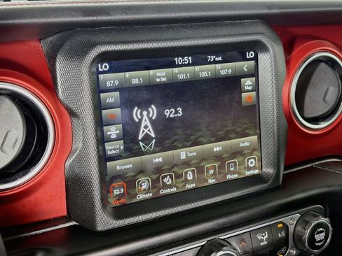Used 2021 Jeep Wrangler Unlimited Rubicon w/ Uconnect 4C Nav & Sound Group AWD/4WD image 15