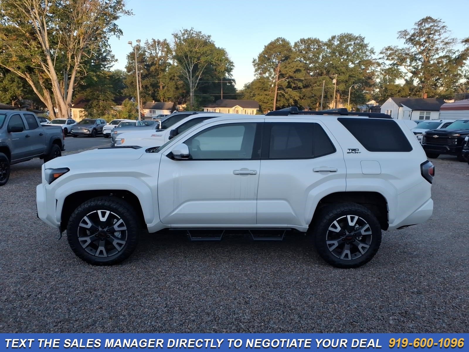 Used 2025 Toyota 4Runner TRD Sport AWD/4WD image 4