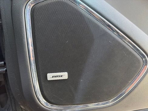 Used 2018 Chevrolet Tahoe Premier RWD image 28