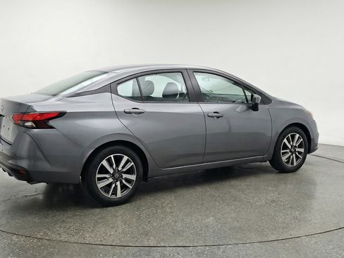 Used 2025 Nissan Versa SV image 9