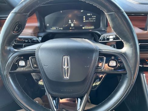 Used 2023 Lincoln Aviator Reserve image 36
