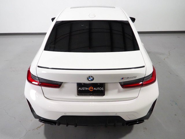 Used 2025 BMW M340i w/ Premium Package RWD image 6