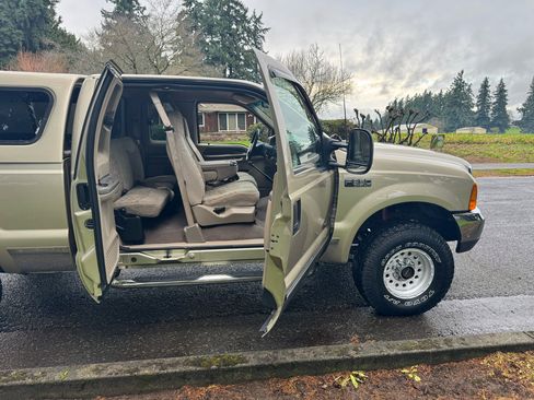 Used 2000 Ford F350 XLT image 17