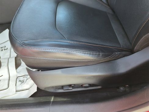 Used 2023 Jeep Compass Limited image 31