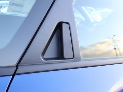 New 2025 Kia K4 LXS image 12