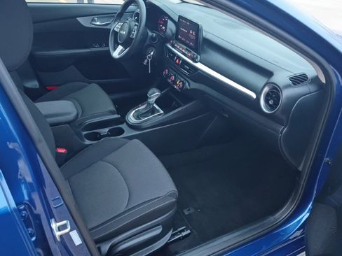 Used 2024 Kia Forte LXS image 8