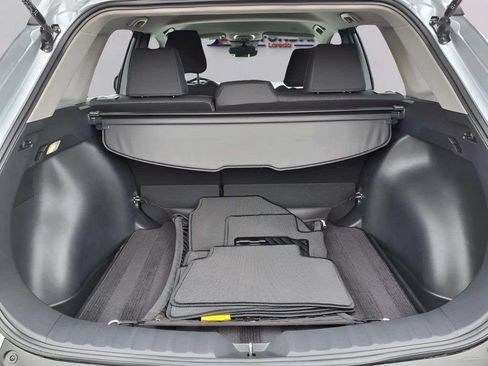 Used 2026 Toyota Corolla Cross LE FWD image 9