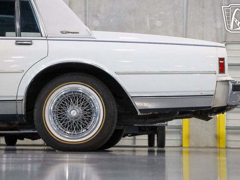 Used 1989 Chevrolet Caprice Classic Brougham image 20