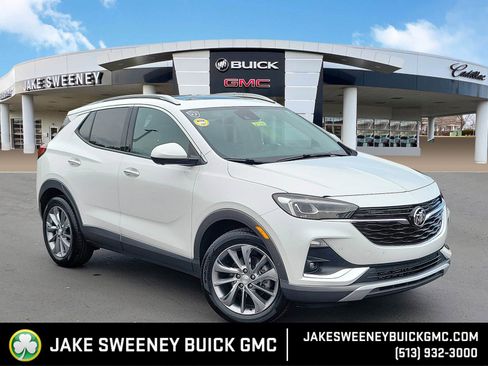 Used 2023 Buick Encore GX Essence w/ Advanced Technology Package FWD image 1