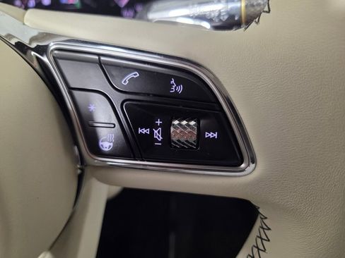 Used 2025 Bentley Continental GTC AWD/4WD image 18