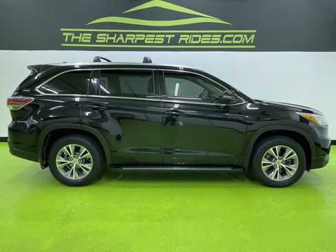 Used 2015 Toyota Highlander XLE image 11